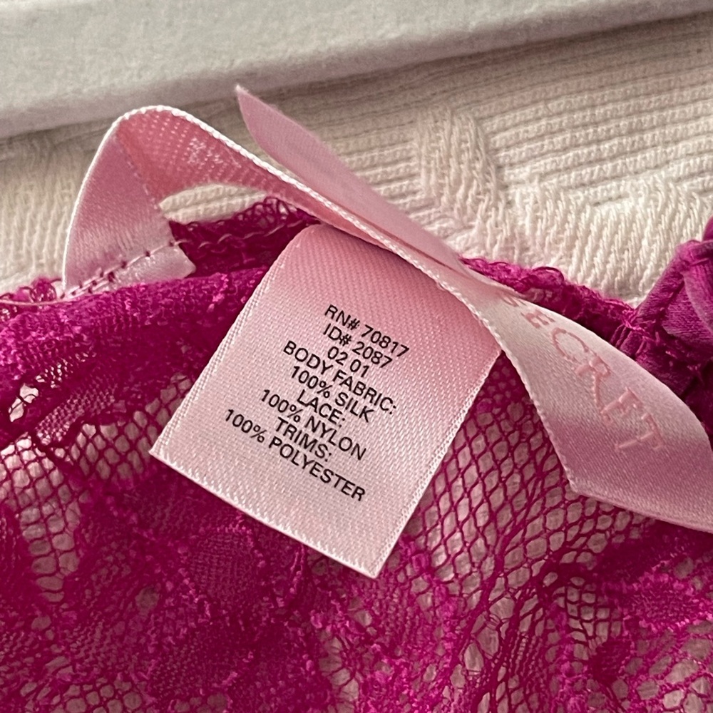Victoria’s Secret 100% silk lace cami top - Picture 3 of 8